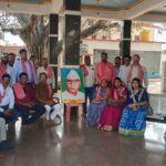 पुरखा के सुरता कार्यक्रम मे डा. खूबचंद बघेल को श्रध्दासुमन अर्पित।